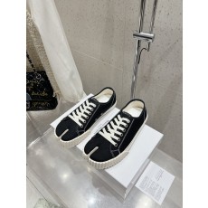 메종 마르지엘라 MM6 타비 캔버스 스니커즈 001-281627