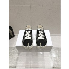 메종 마르지엘라 MM6 발가락 분할 캔버스 스니커즈 001-281628