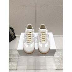 MM6 독일군 운동화 커플 001-281636