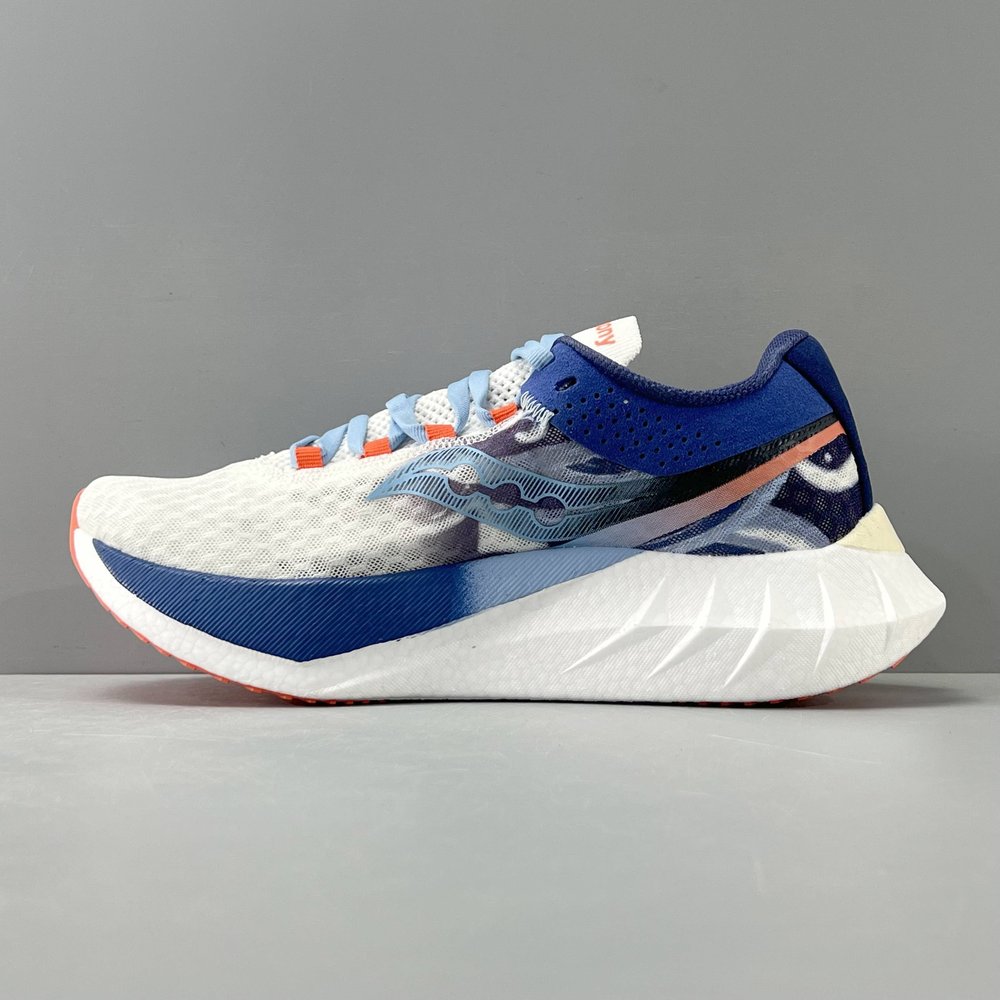 Saucony Endorphin Pro 4 카본 러닝화 001-281658