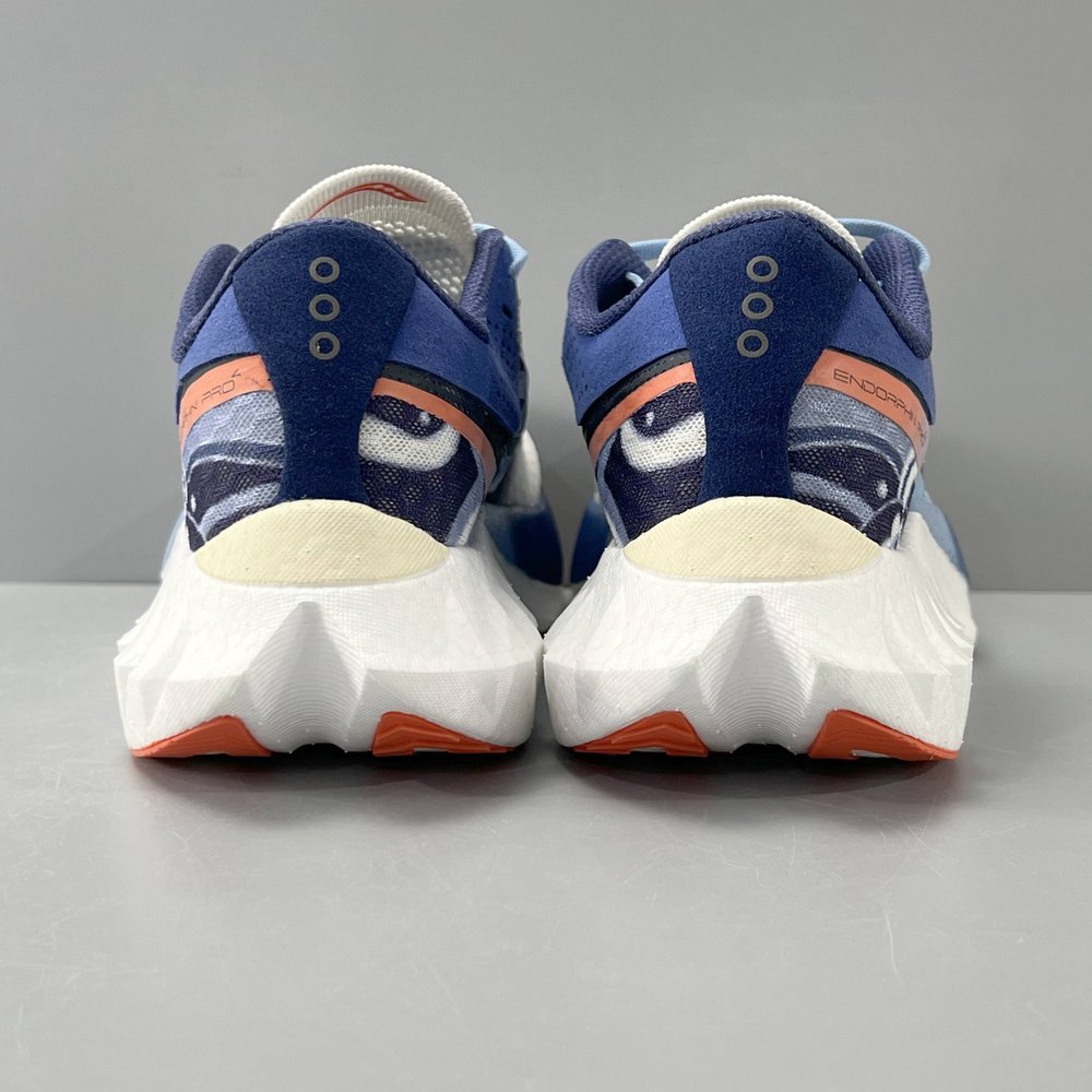 Saucony Endorphin Pro 4 카본 러닝화 001-281658