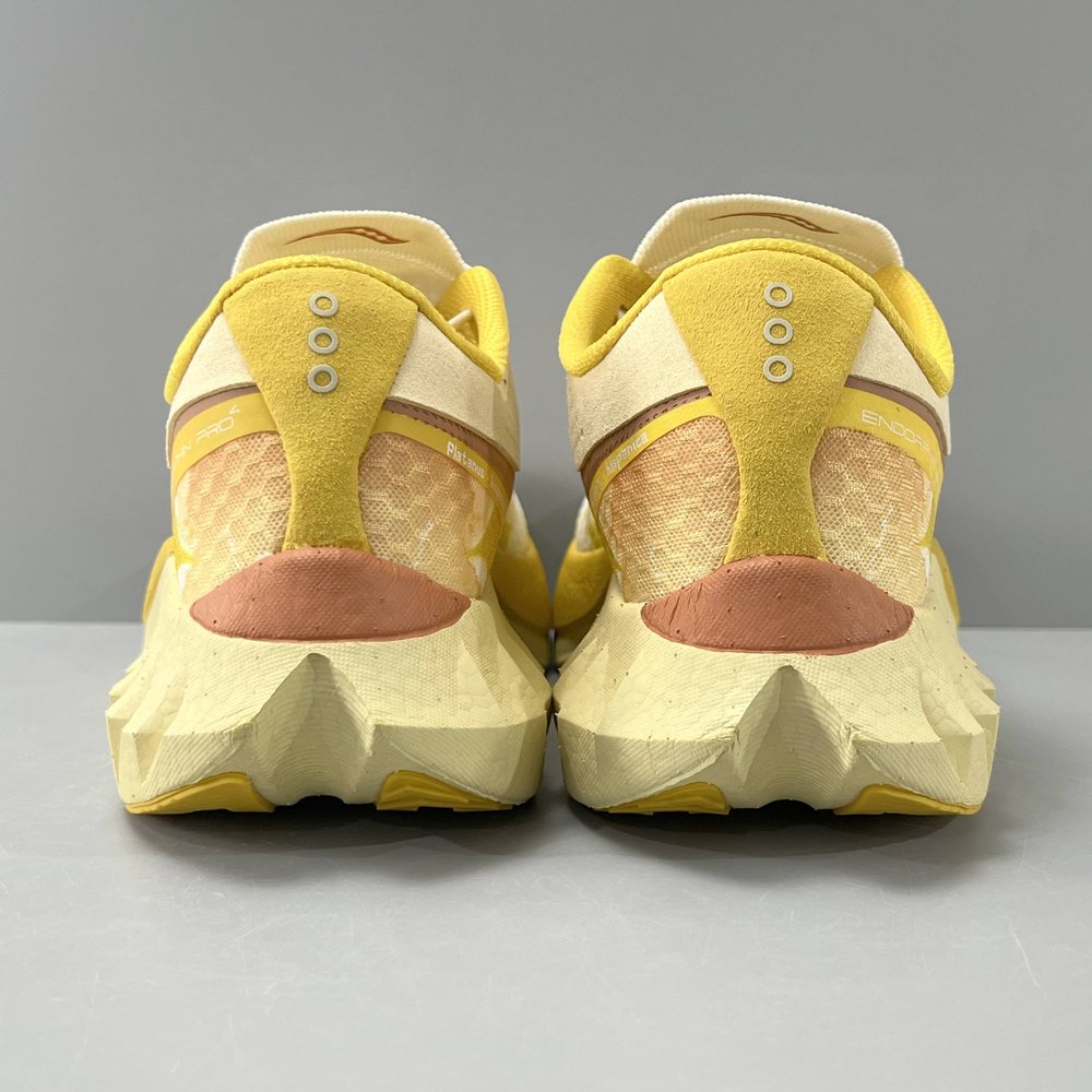 Saucony Endorphin Pro 4 카본 러닝화 001-281659