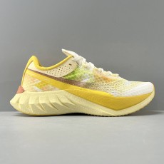 Saucony Endorphin Pro 4 카본 러닝화 001-281659