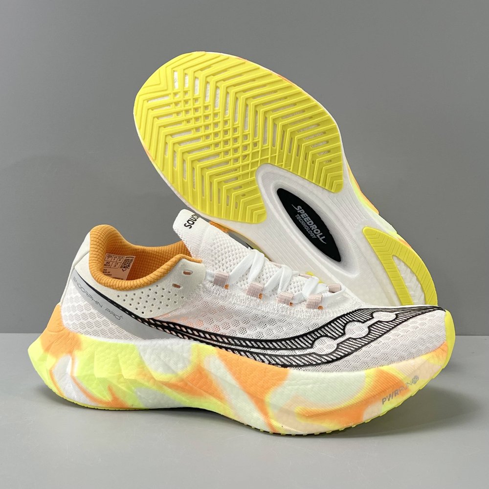 Saucony Endorphin Pro 4 카본 러닝화 001-281666
