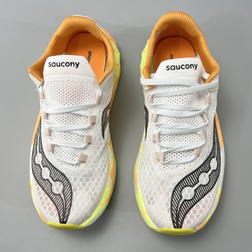 Saucony Endorphin Pro 4 카본 러닝화 001-281666