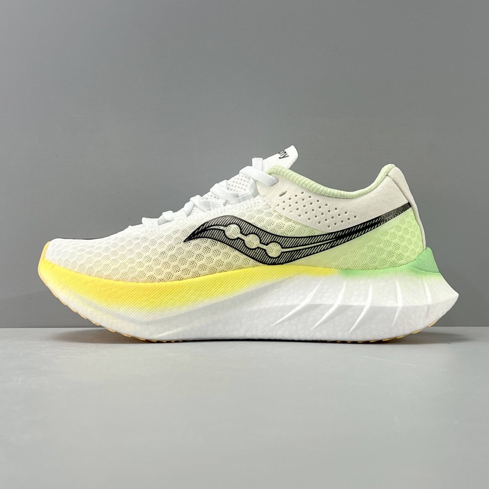 Saucony Endorphin Pro 4 카본 런닝화 001-281667
