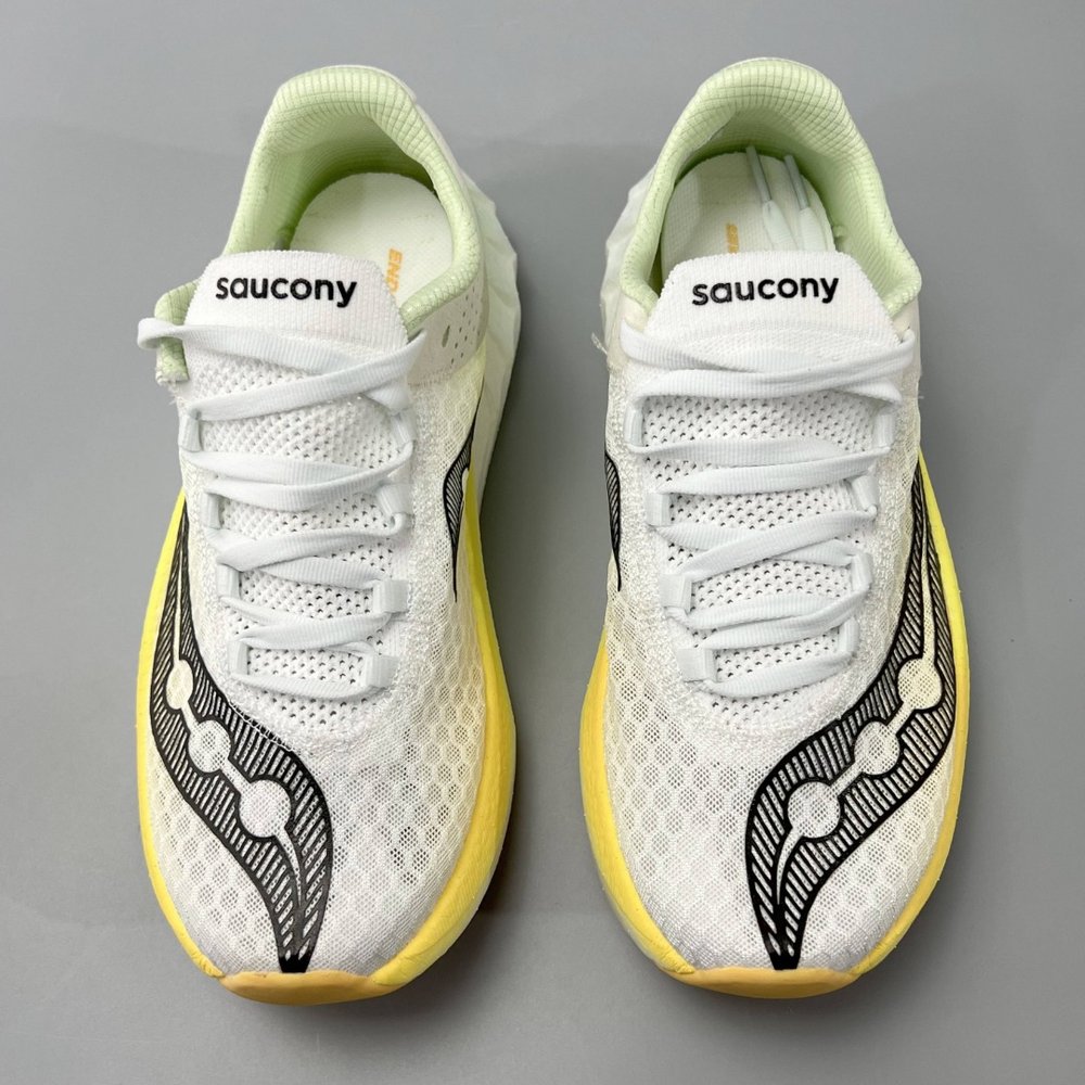 Saucony Endorphin Pro 4 카본 런닝화 001-281667