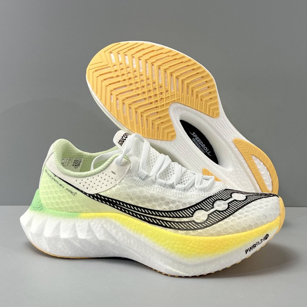 Saucony Endorphin Pro 4 카본 런닝화 001-281667