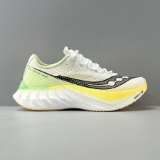 Saucony Endorphin Pro 4 카본 런닝화 001-281667
