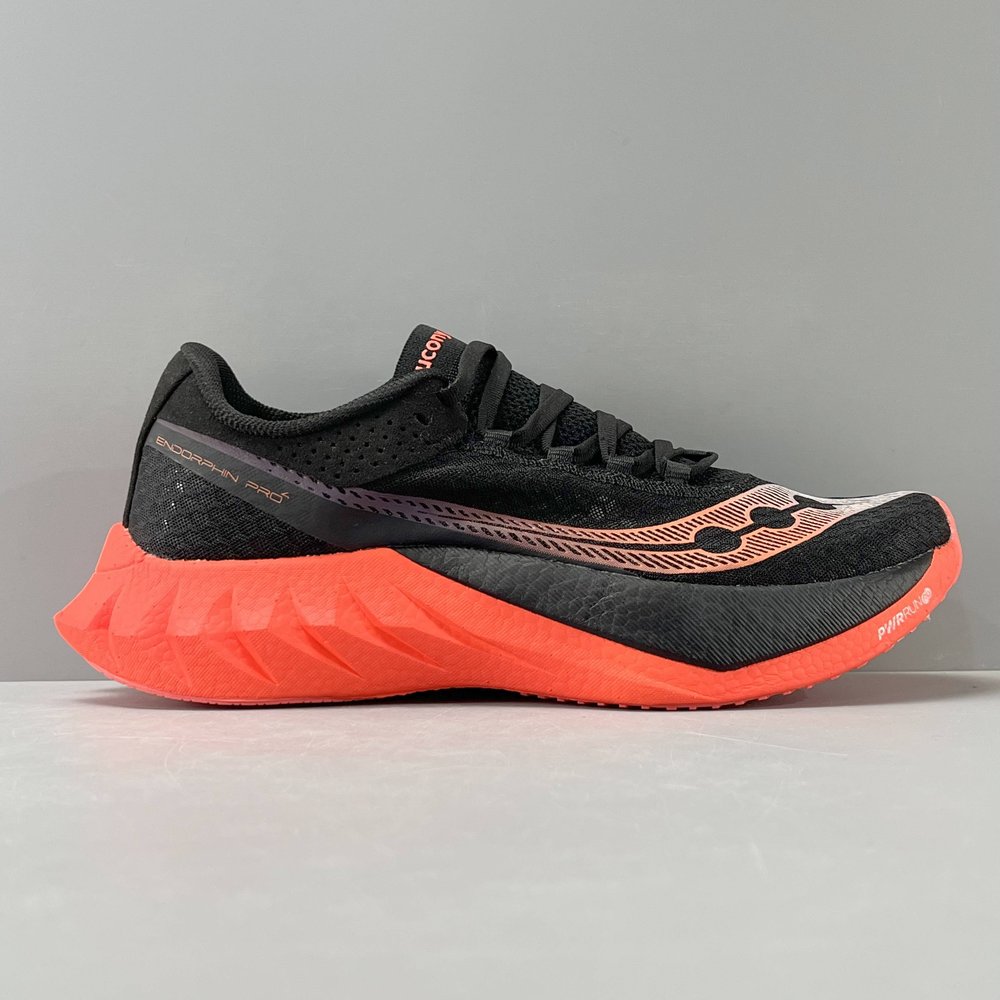 Saucony Endorphin Pro 4 카본 런닝화 001-281674