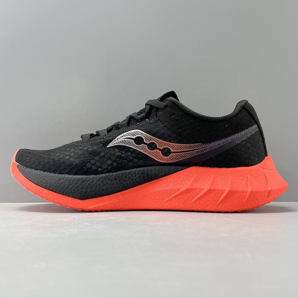 Saucony Endorphin Pro 4 카본 런닝화 001-281674