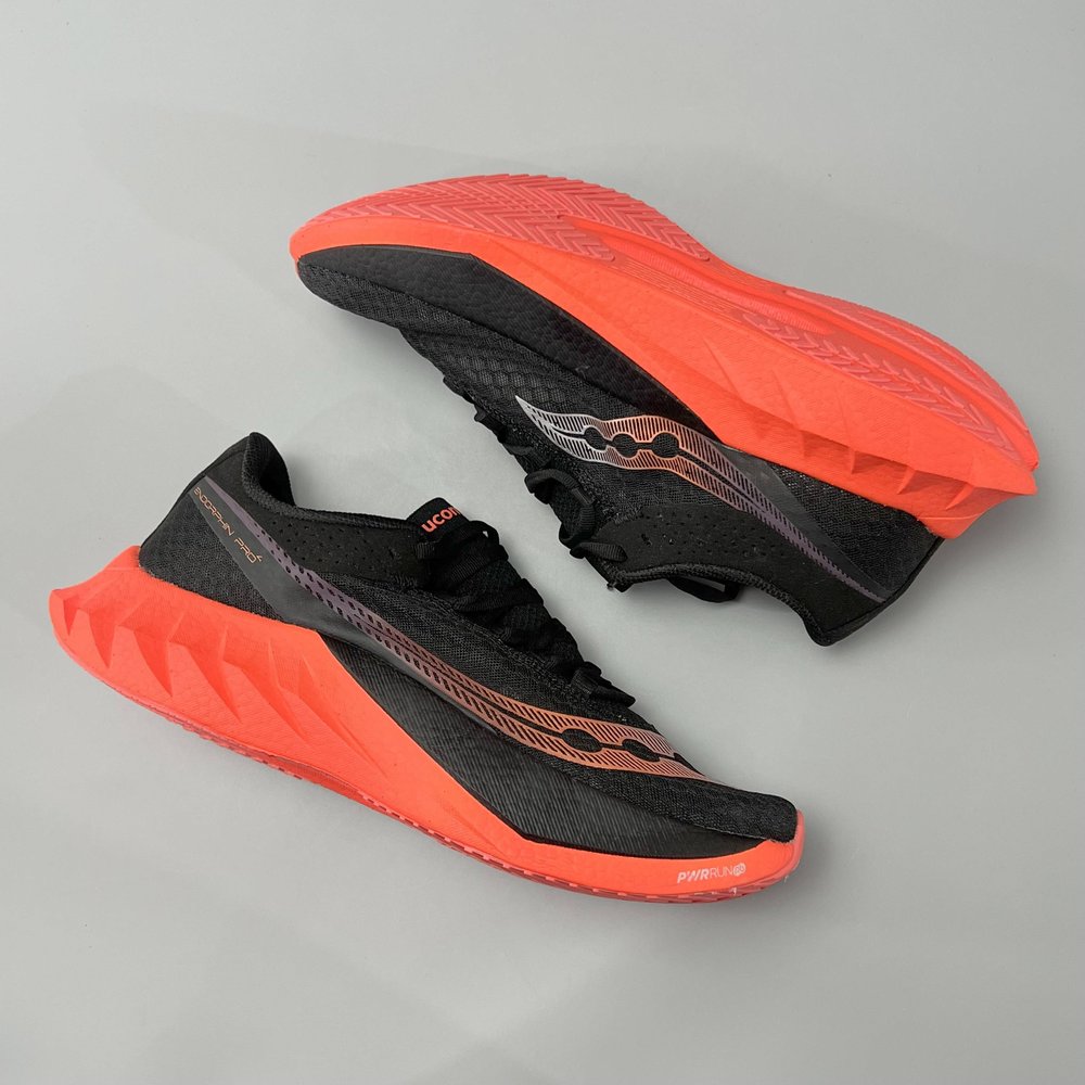 Saucony Endorphin Pro 4 카본 런닝화 001-281674