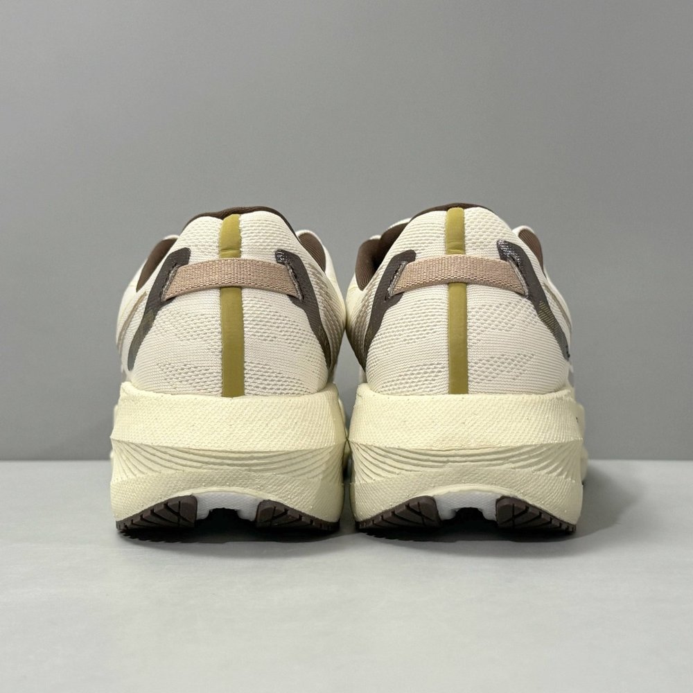 LG 버전 Saucony Triumph 20 러닝화 001-281683