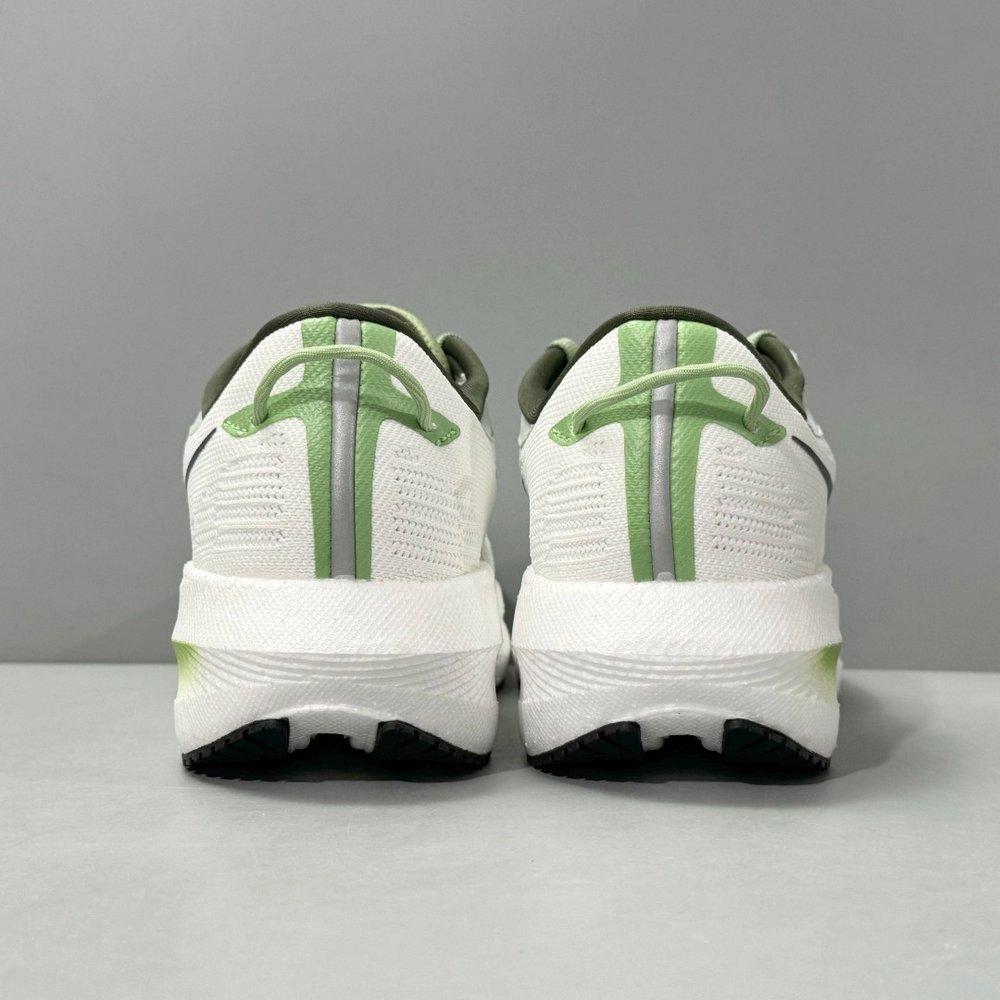 Saucony Triumph 21 LG 버전 흰색/초록 001-281695