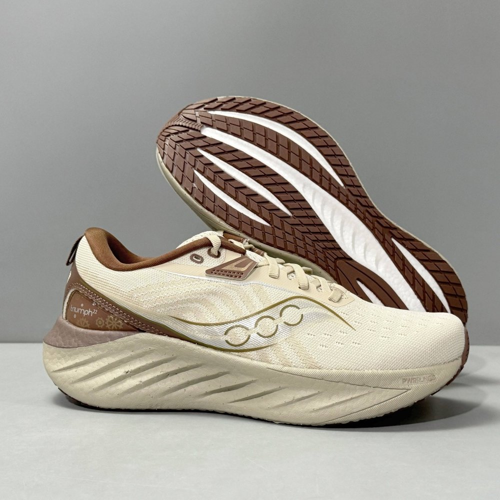 소코니 트라이엄프 22 LG 버전 쿠셔닝 런닝화 001-281704