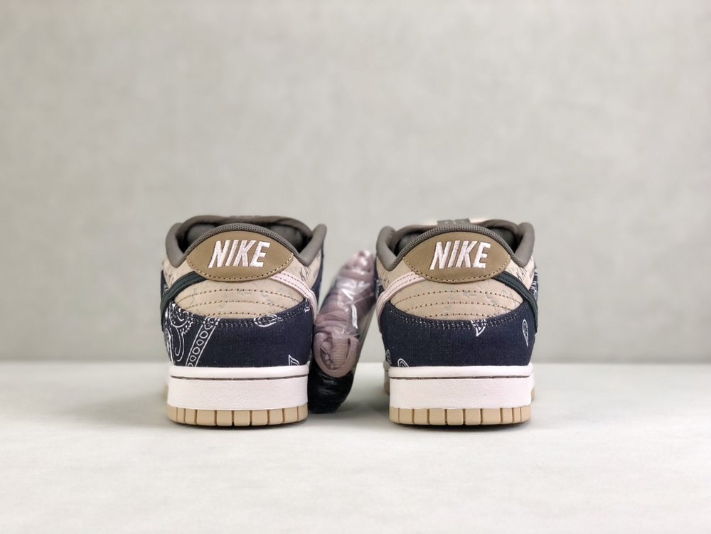 Travis Scott x Nike SB Dunk Lo 001-281795
