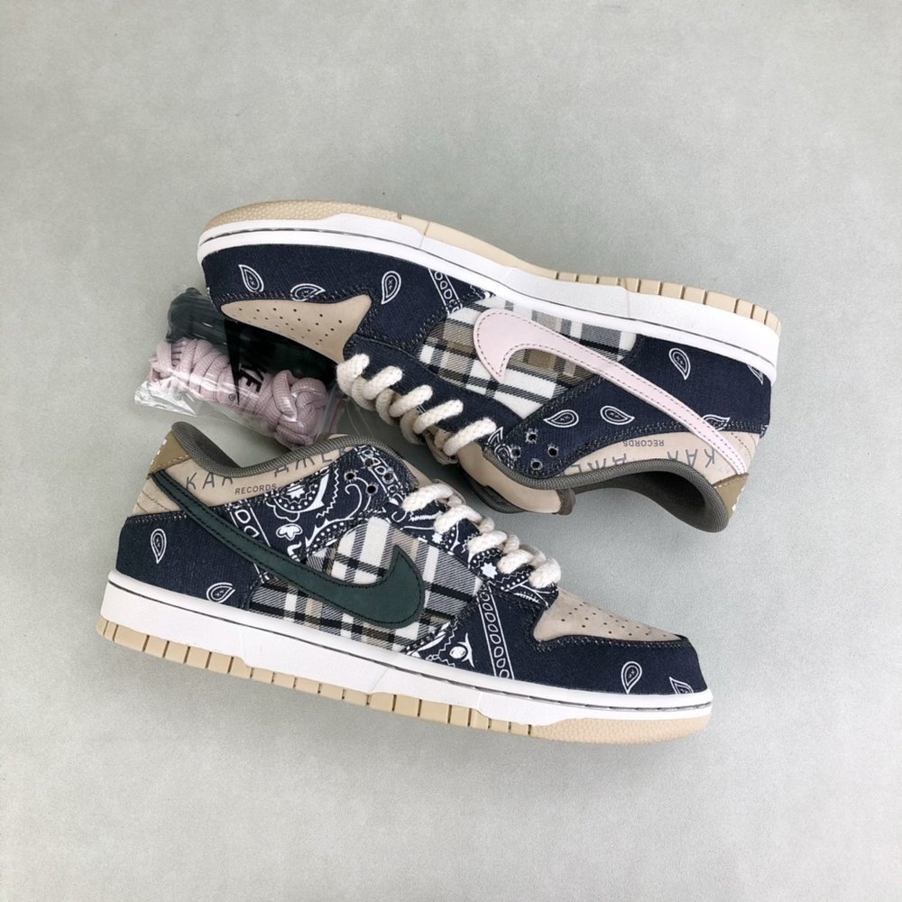 Travis Scott x Nike SB Dunk Lo 001-281795