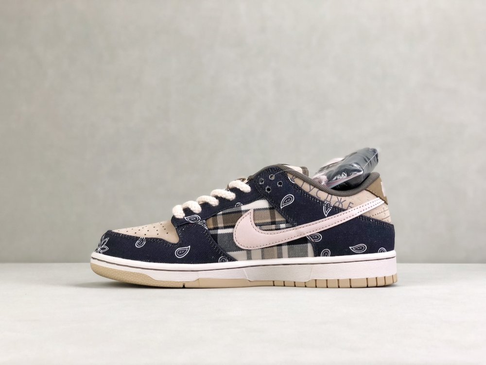 Travis Scott x Nike SB Dunk Lo 001-281795