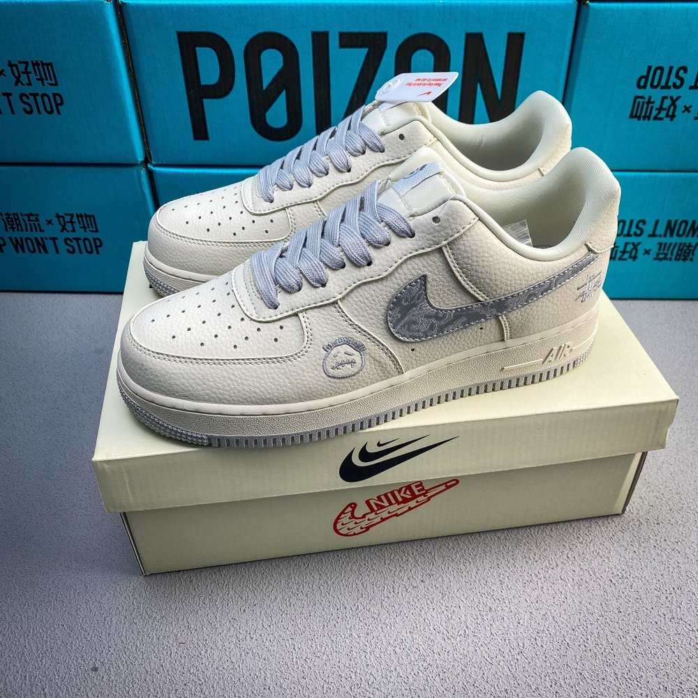Nike Air Force 1 로우 컬래버레이션 스니커 001-281840