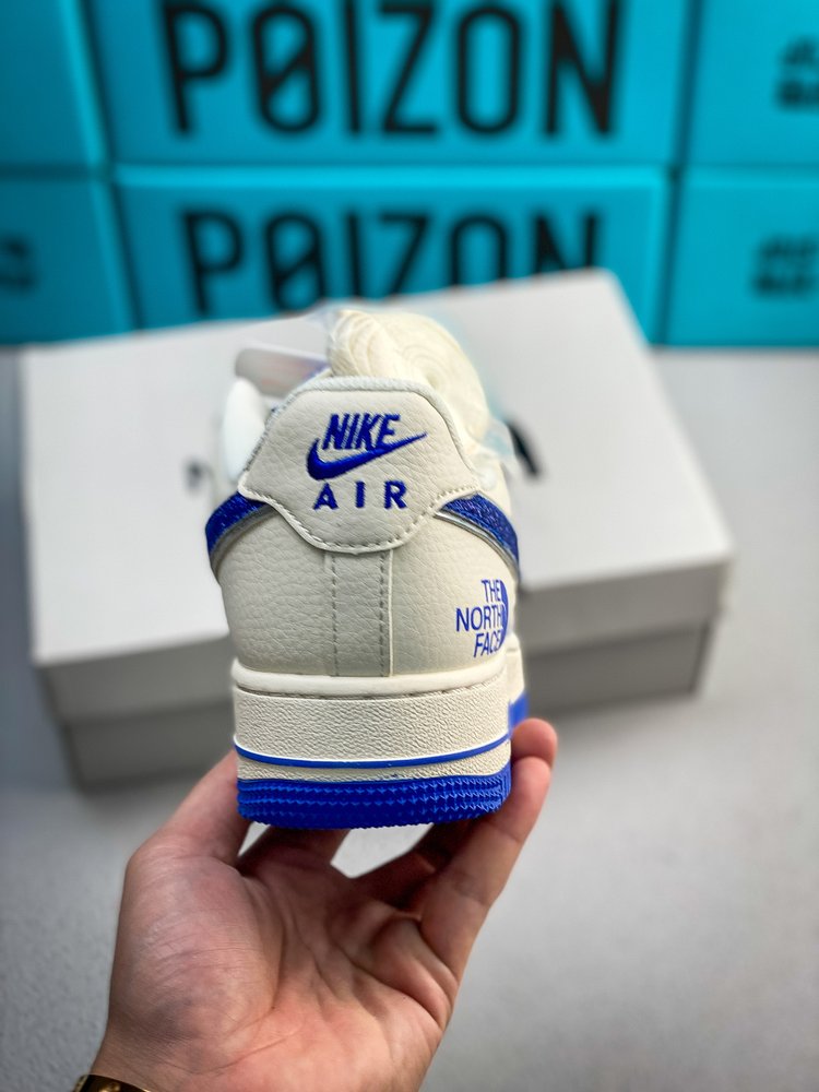 업체급 NIKE 에어포스 1 '07 로우 노스페이스 콜 001-281846