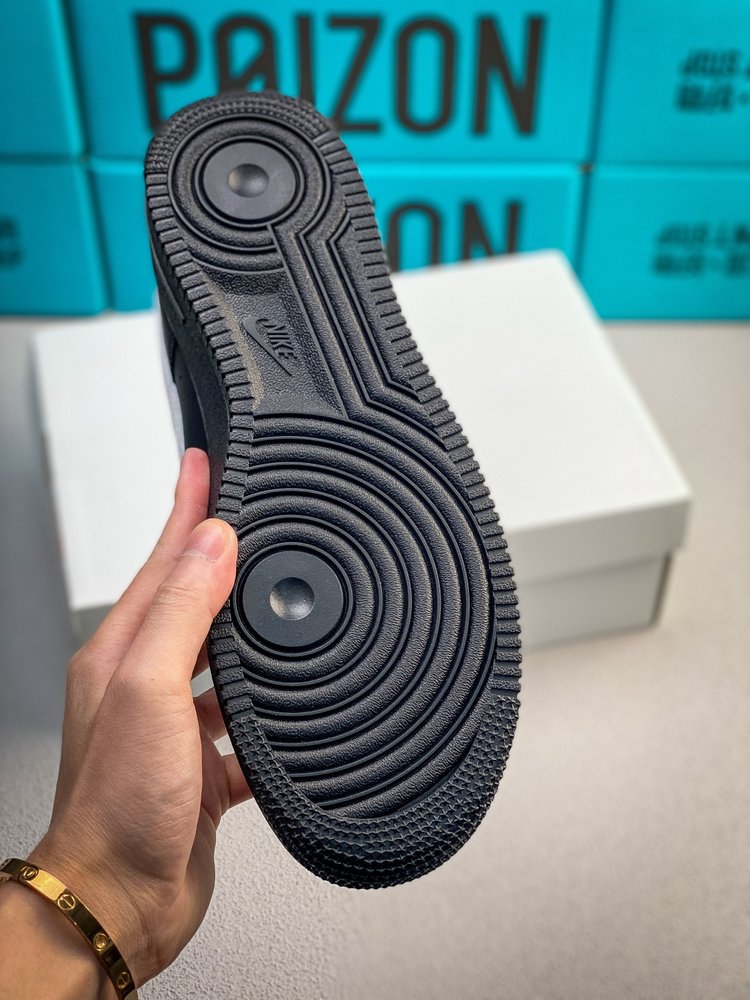 Nike Air Force 1 AF1 블랙 화이트 권지 001-281856