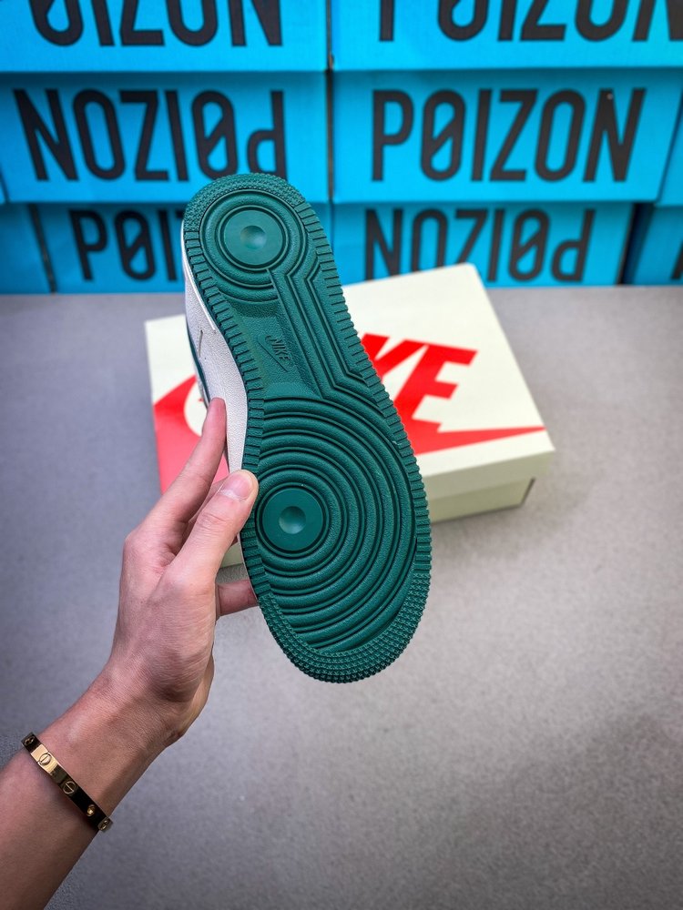 프리미엄 Nike AF1 x NOCTA 그린 빈티지 001-281879