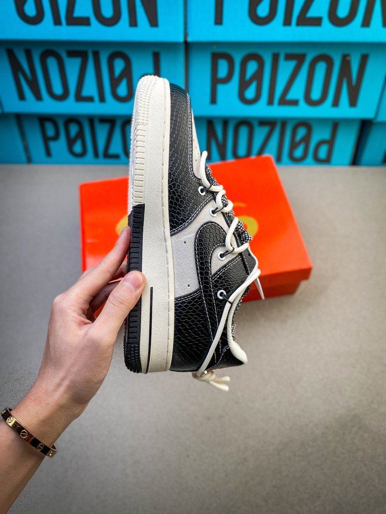 컴퍼니급 Nike 에어포스1 로우 Supreme 콜라보 001-281881
