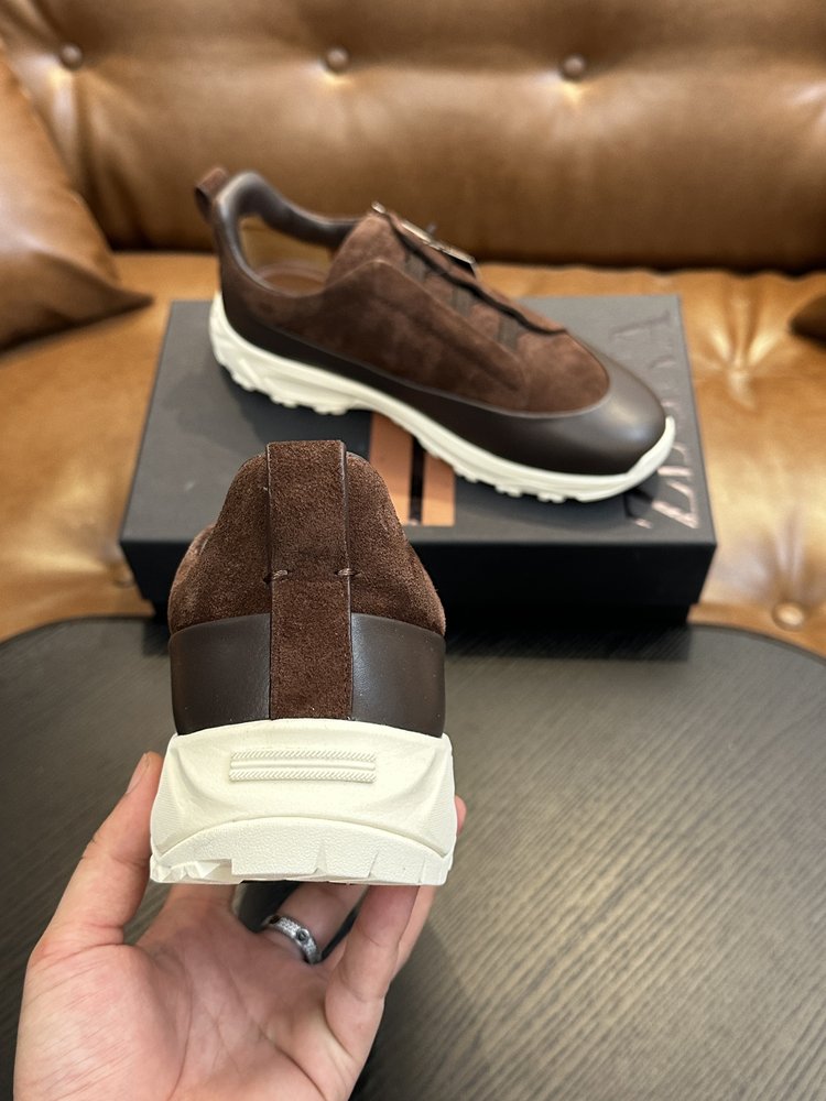 ZEGNA 남성 스웨이드 트리플스티치 럭셔리 캐주얼화 001-282138