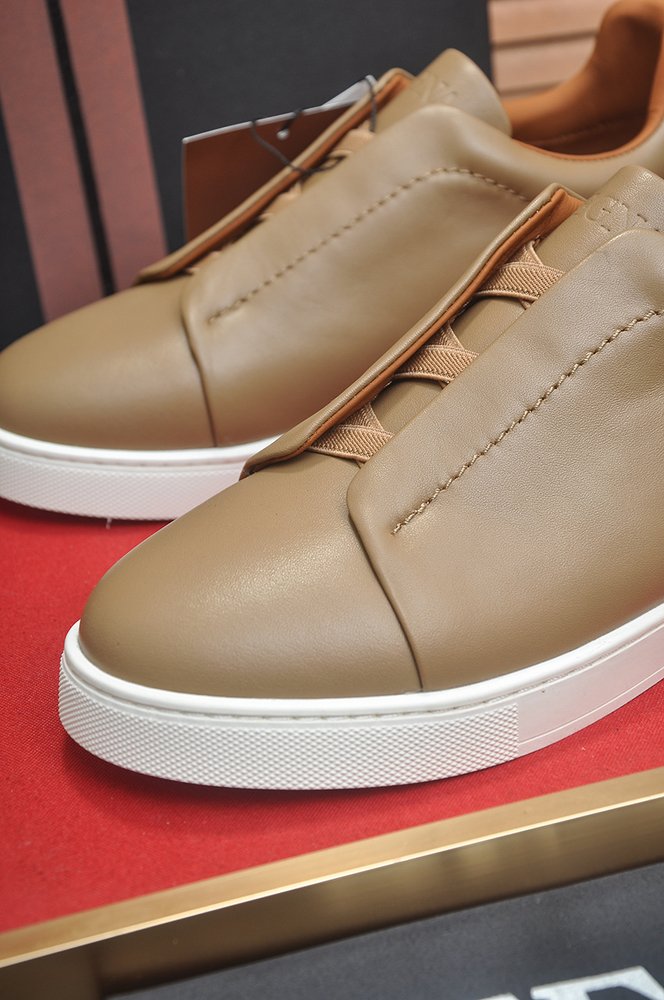 제냐 남성 스웨이드 Triple Stitch Monte 001-282146