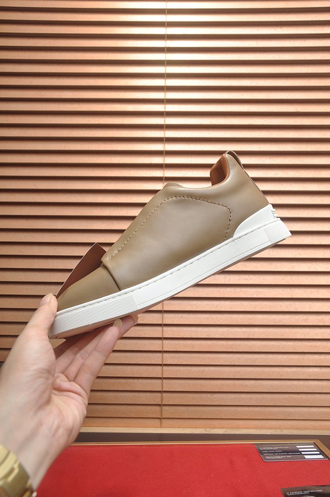 제냐 남성 스웨이드 Triple Stitch Monte 001-282146