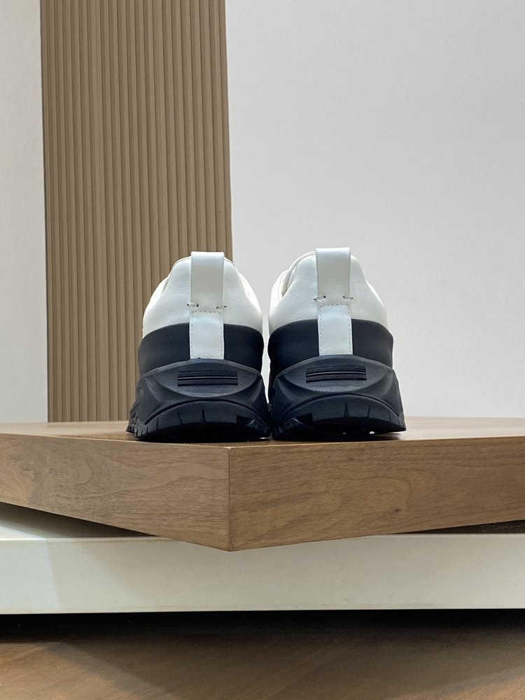ZEGNA 남성 스웨이드 트리플 스티치 몬테 캐주얼 슈 001-282152