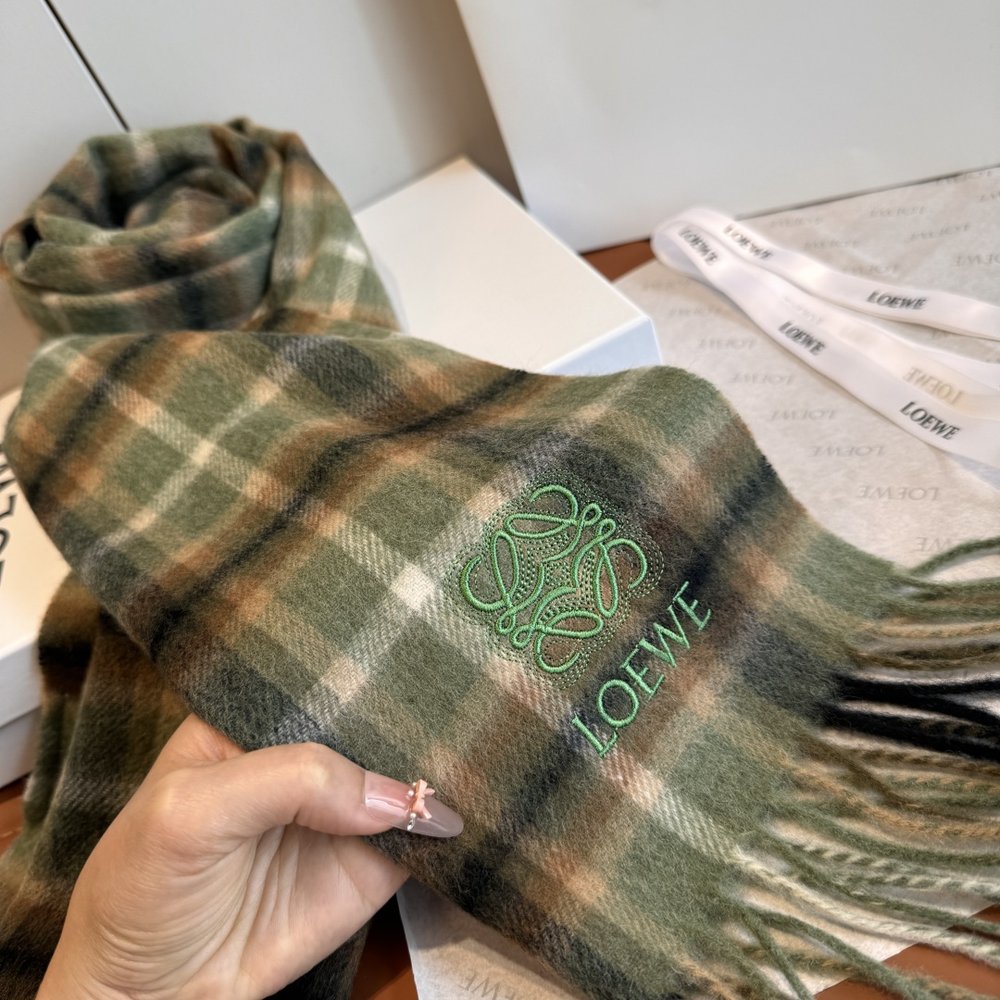 LOEWE 양면 캐시미어 머플러 001-282167
