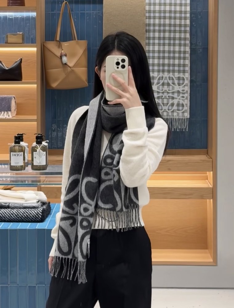 LOEWE 양면 캐시미어 머플러 001-282170