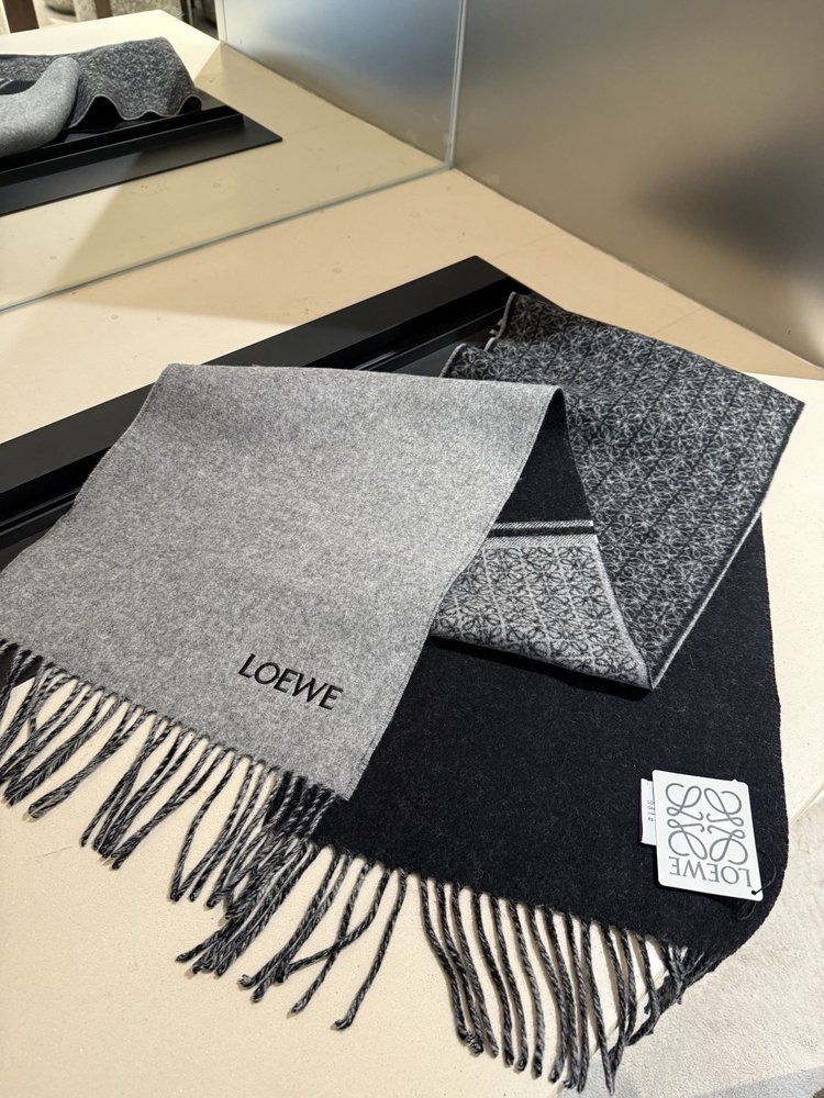 LOEWE 양면 울 캐시미어 스카프 001-282179