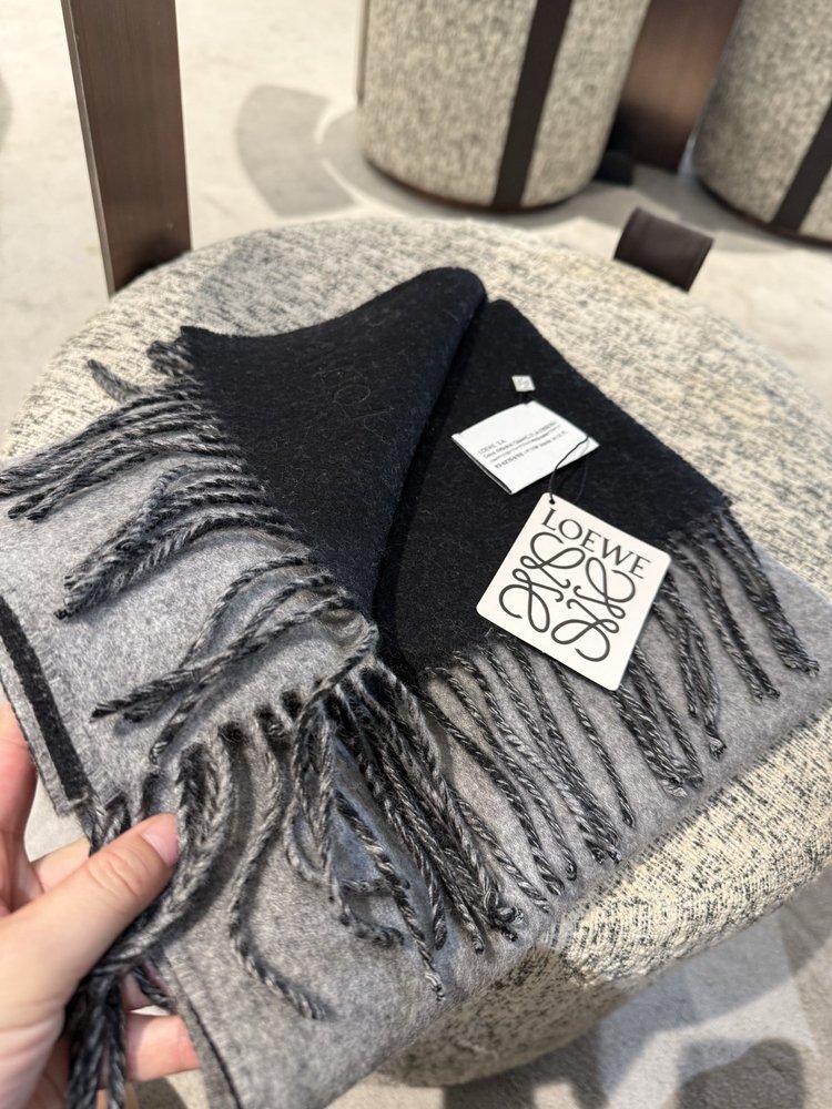 LOEWE 양면 울 캐시미어 스카프 001-282179