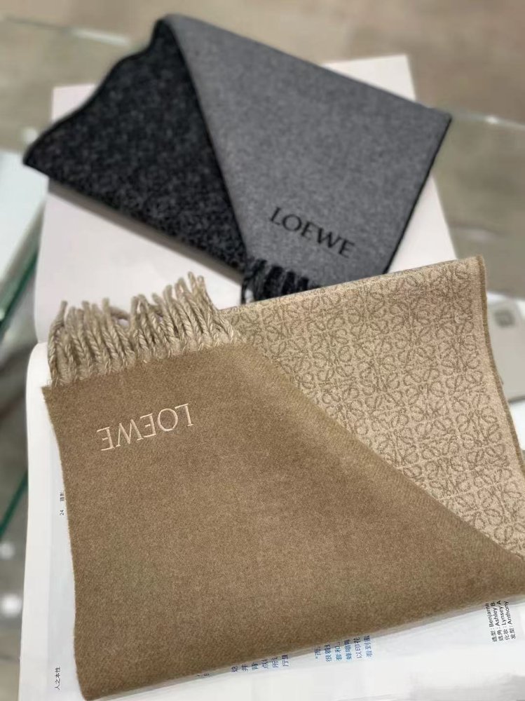 LOEWE 양면 울 캐시미어 스카프 001-282179