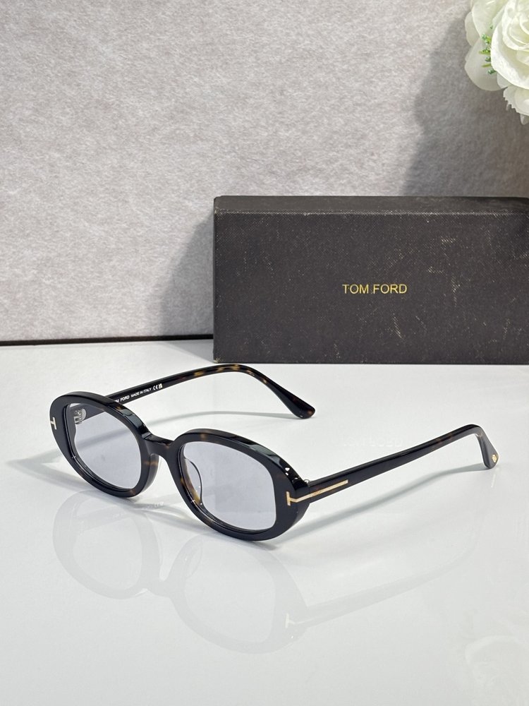 TOM FORD IGGY 선글라스 001-282183