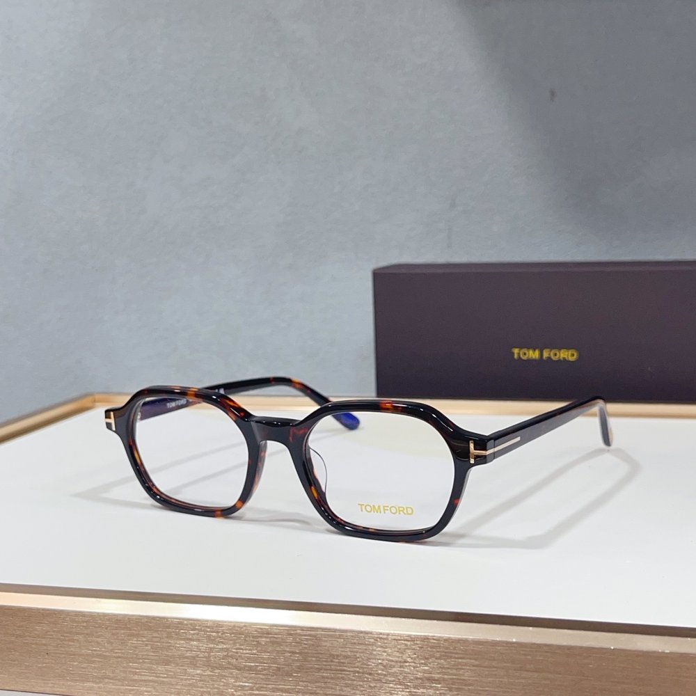 TOM FORD 선글라스 (검정/빨강/회색) 001-282182