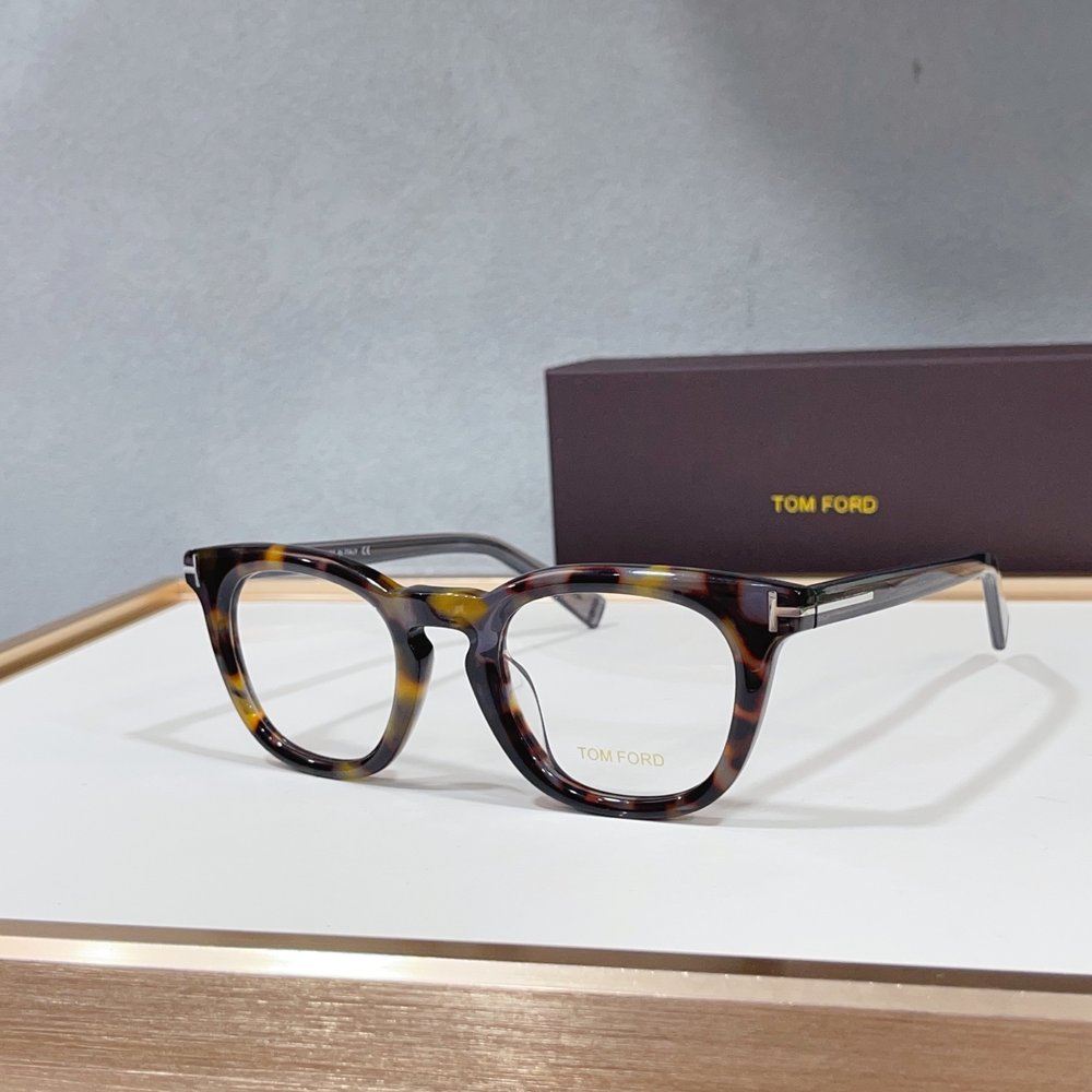 TOM FORD 선글라스 블랙 001-282201