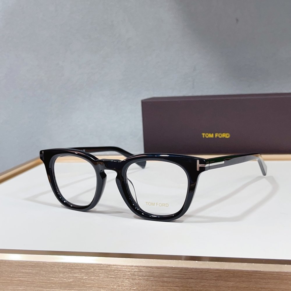 TOM FORD 선글라스 블랙 001-282201