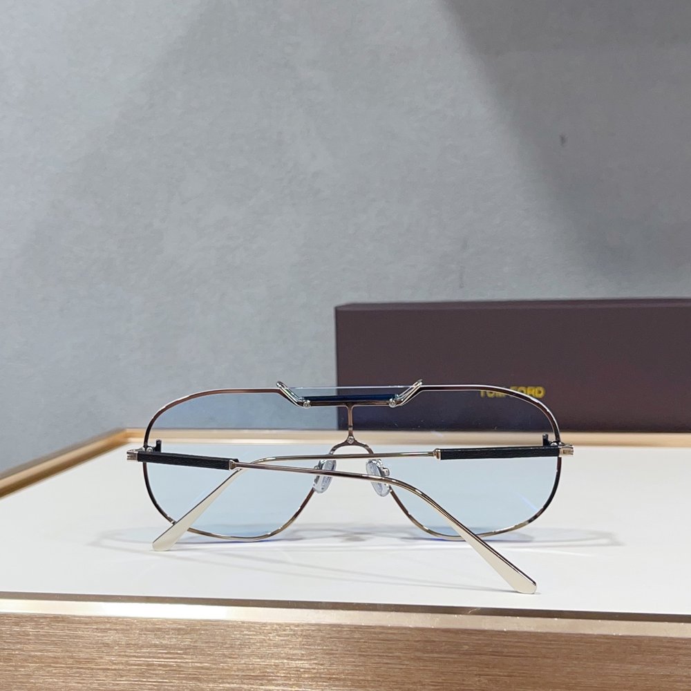 TOM FORD 톰포드 선글라스 001-282306