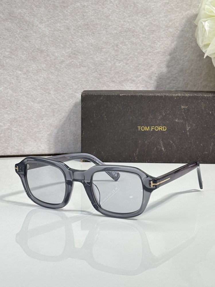 TOM FORD 탐포드 선글라스 001-282313