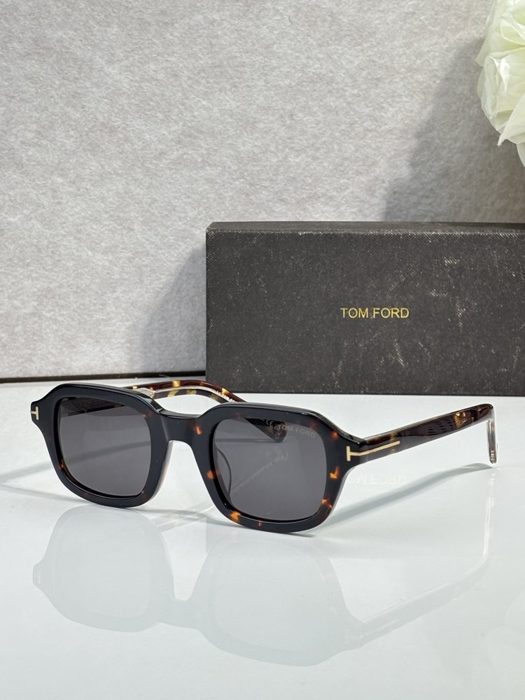 TOM FORD 탐포드 선글라스 001-282313