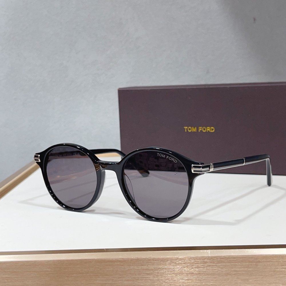 TOM FORD 선글라스 멀티컬러 001-282325