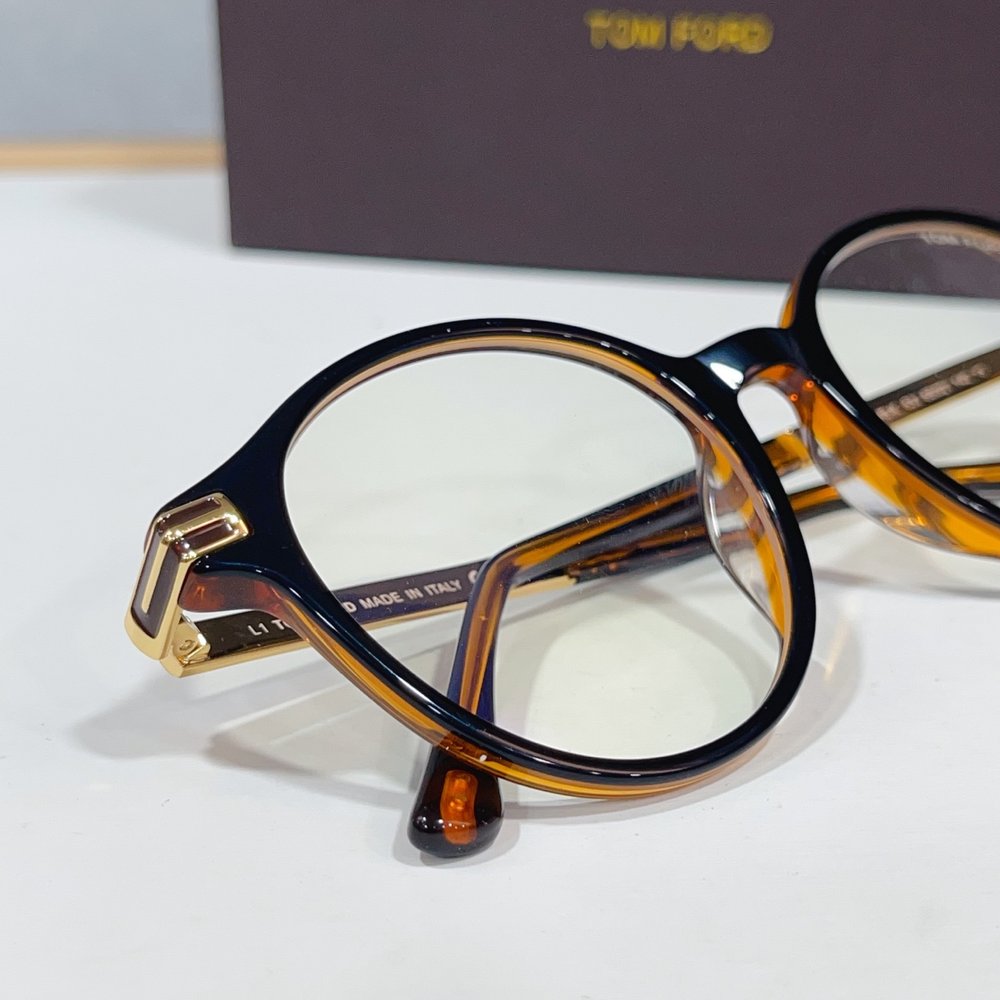 TOM FORD 선글라스 블랙/브라운 001-282326