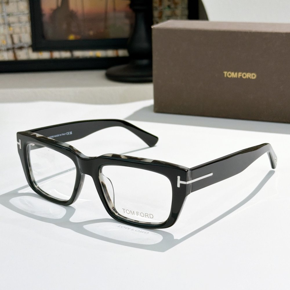TOM FORD 선글라스 001-282327