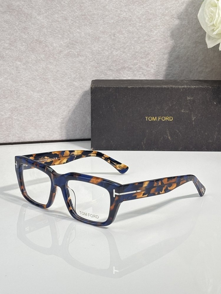 TOM FORD 선글라스 검정색 001-282328