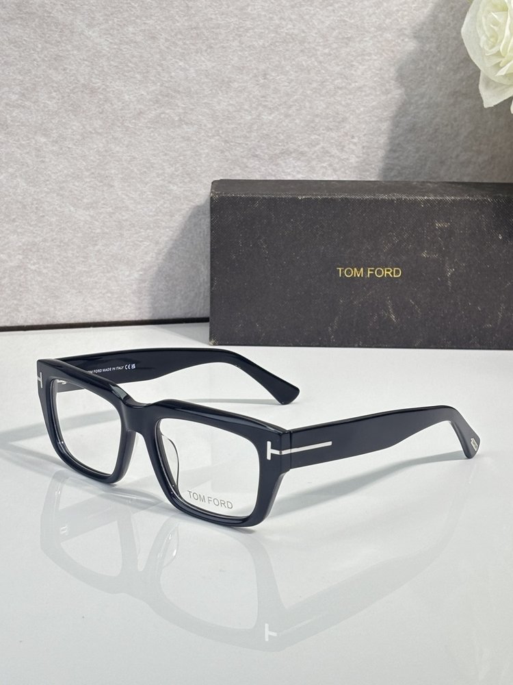 TOM FORD 선글라스 검정색 001-282328