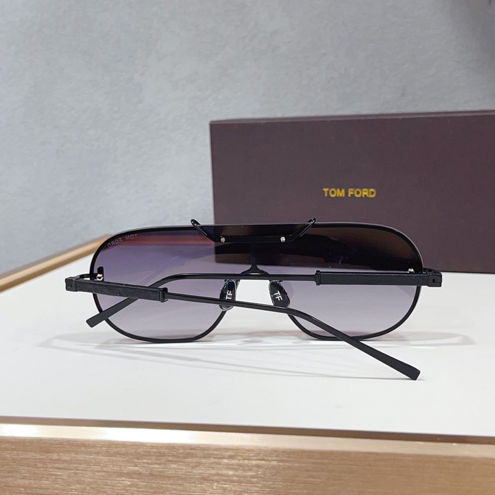 TOM FORD 선글라스 001-282333