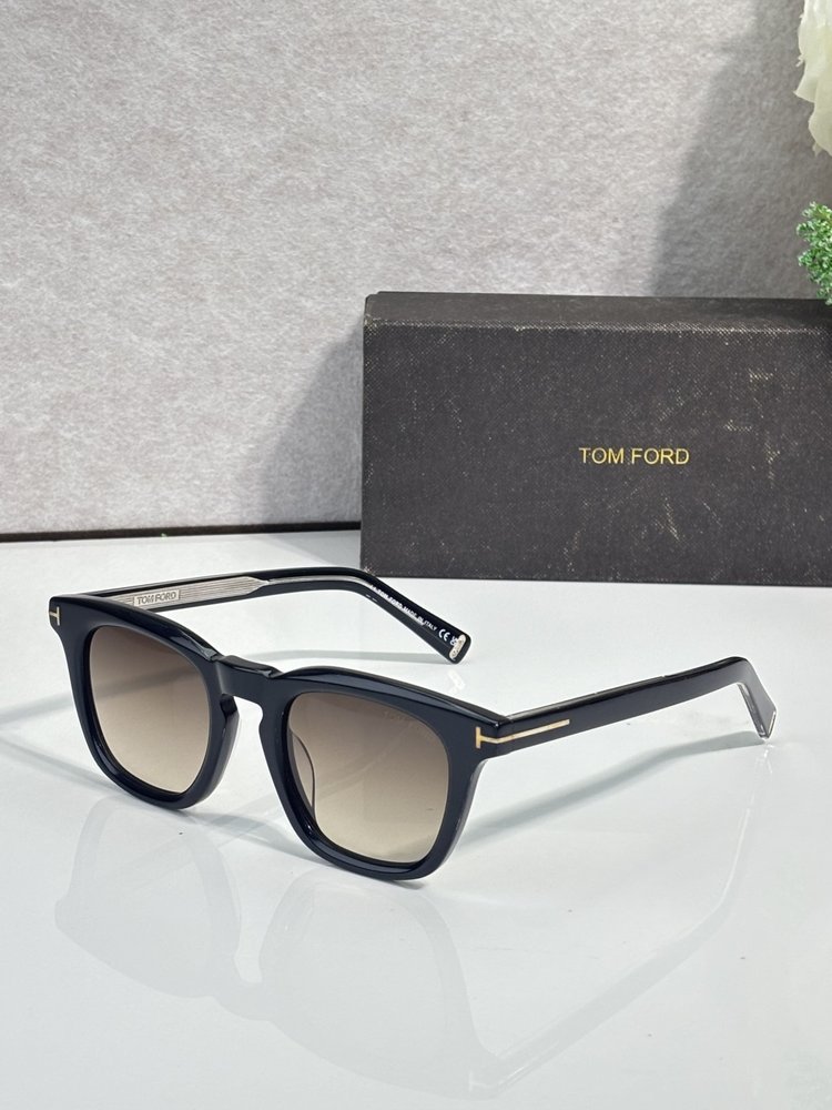TOM FORD 선글라스 001-282338
